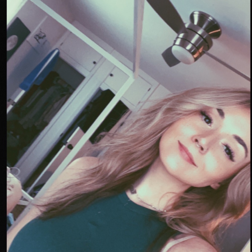 Meet your Posher, Lyndsey